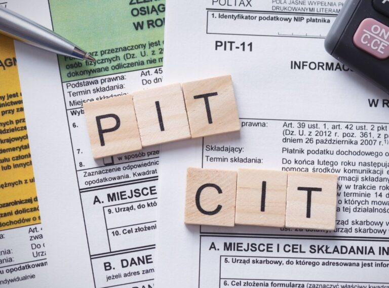 Jak rozliczyć podatek ryczałtowy w 2025 roku jako kierowca taksówki?